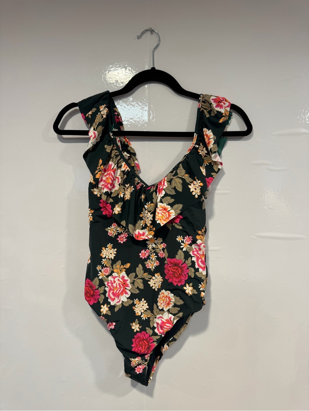 NWT radio Fiji Dark Green Floral‎ One-Piece Swimsuit with Ruffle Straps